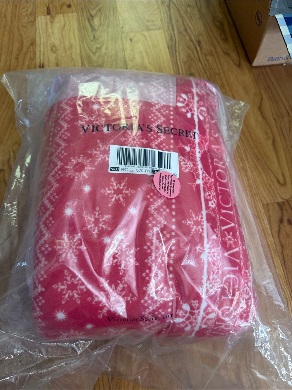 Victoria's Secret Pink Snowflake Fleece Throw